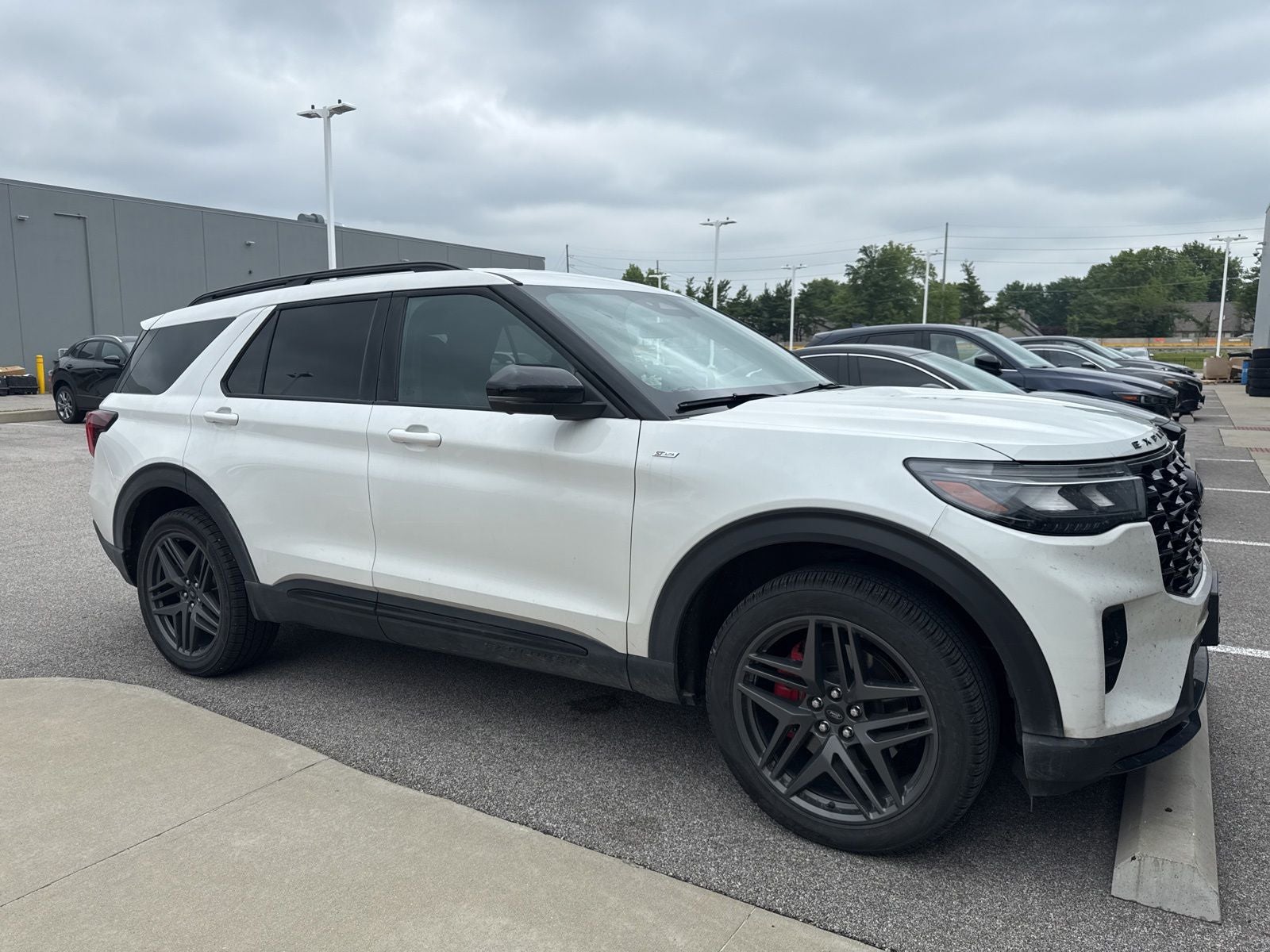 2025 Ford Explorer ST-Line