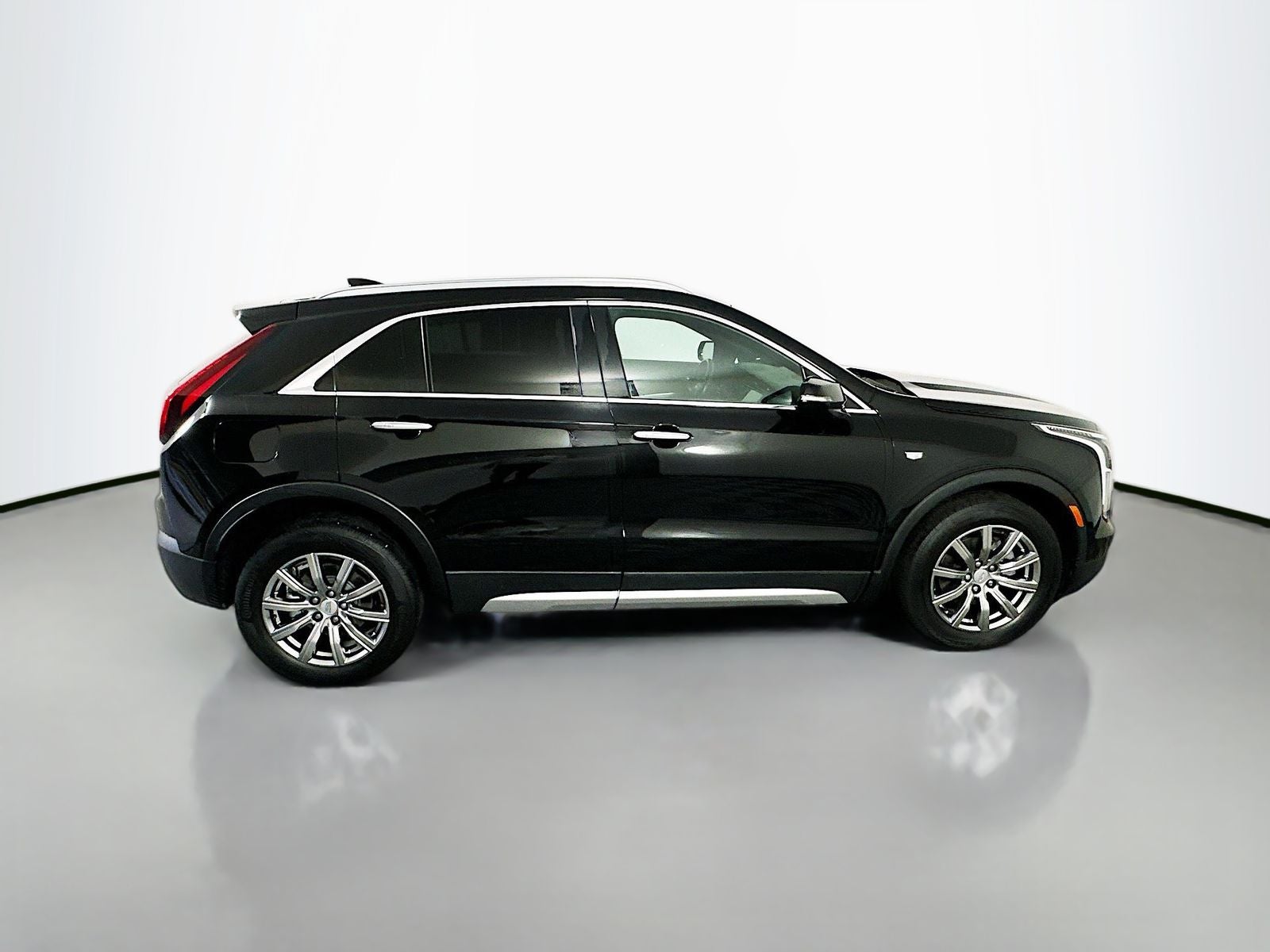 2022 Cadillac XT4 Premium Luxury