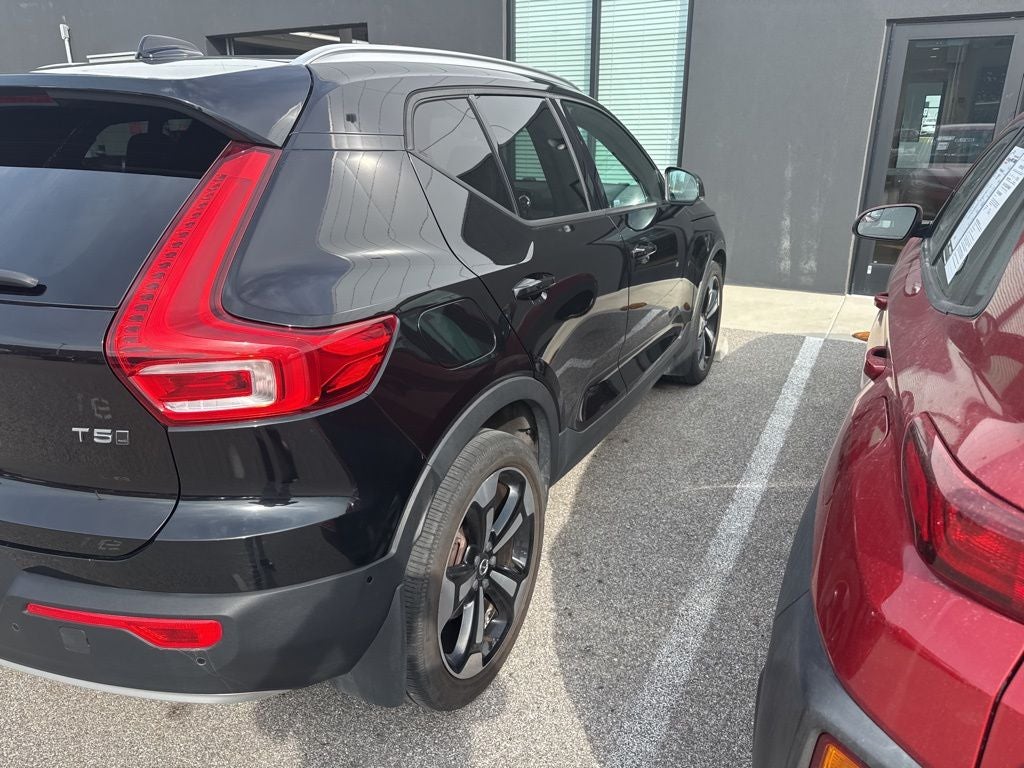 2019 Volvo XC40 Momentum