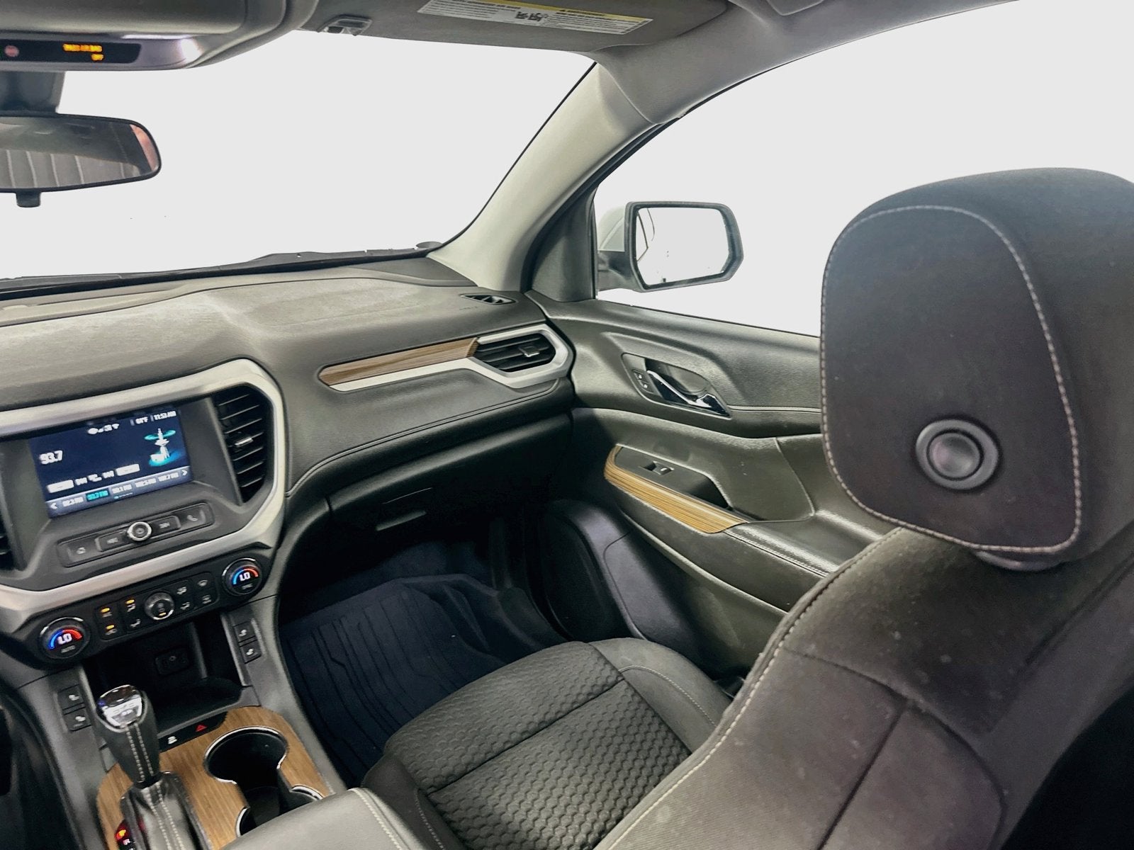 2019 GMC Acadia SLE-2