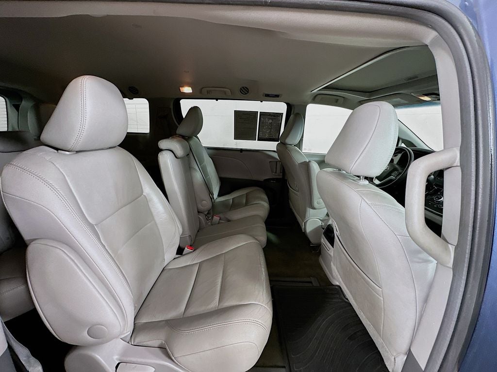 2017 Toyota Sienna L 7 Passenger