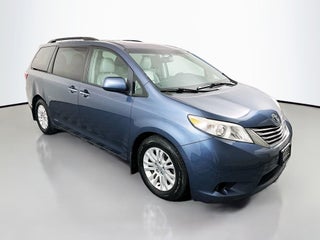 2017 Toyota Sienna L 7 Passenger
