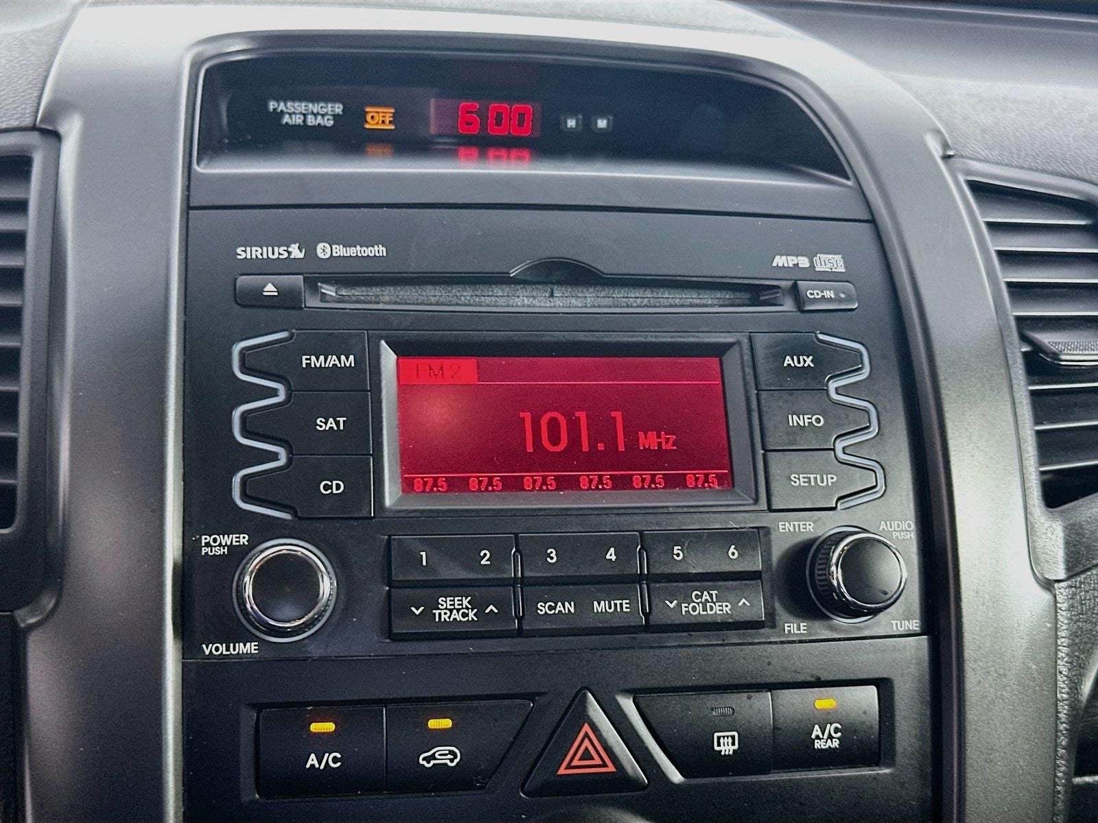 2011 Kia Sorento LX
