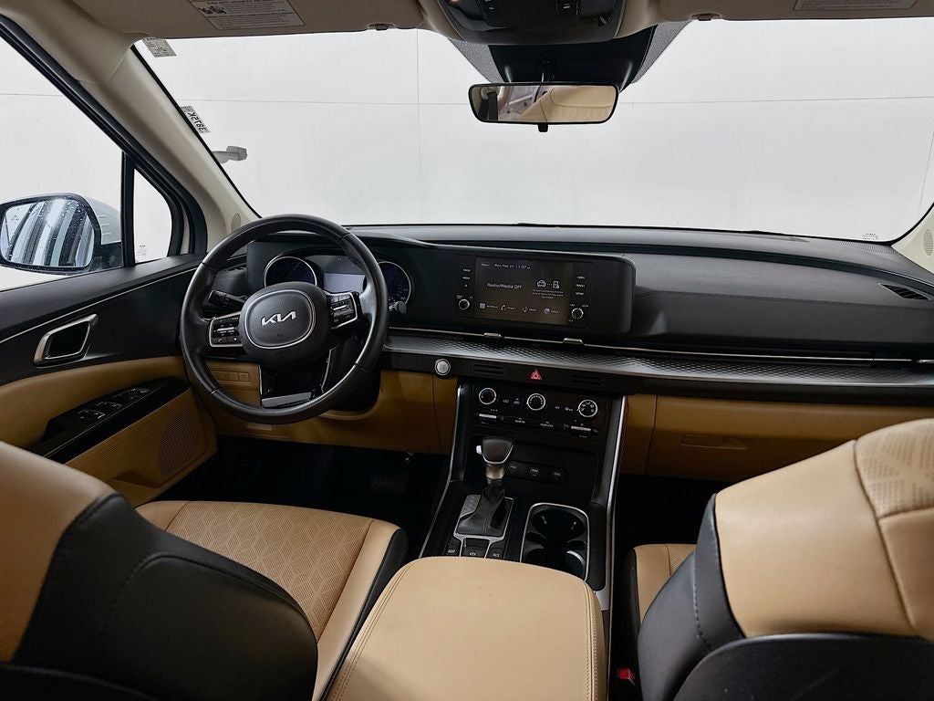 2024 Kia Carnival LX