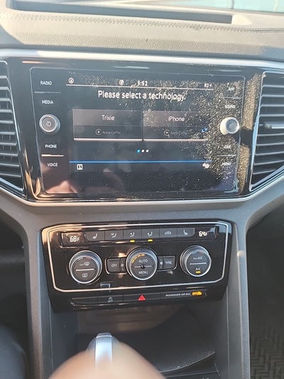 2022 Volkswagen Atlas Cross Sport 2.0T SE w/Technology