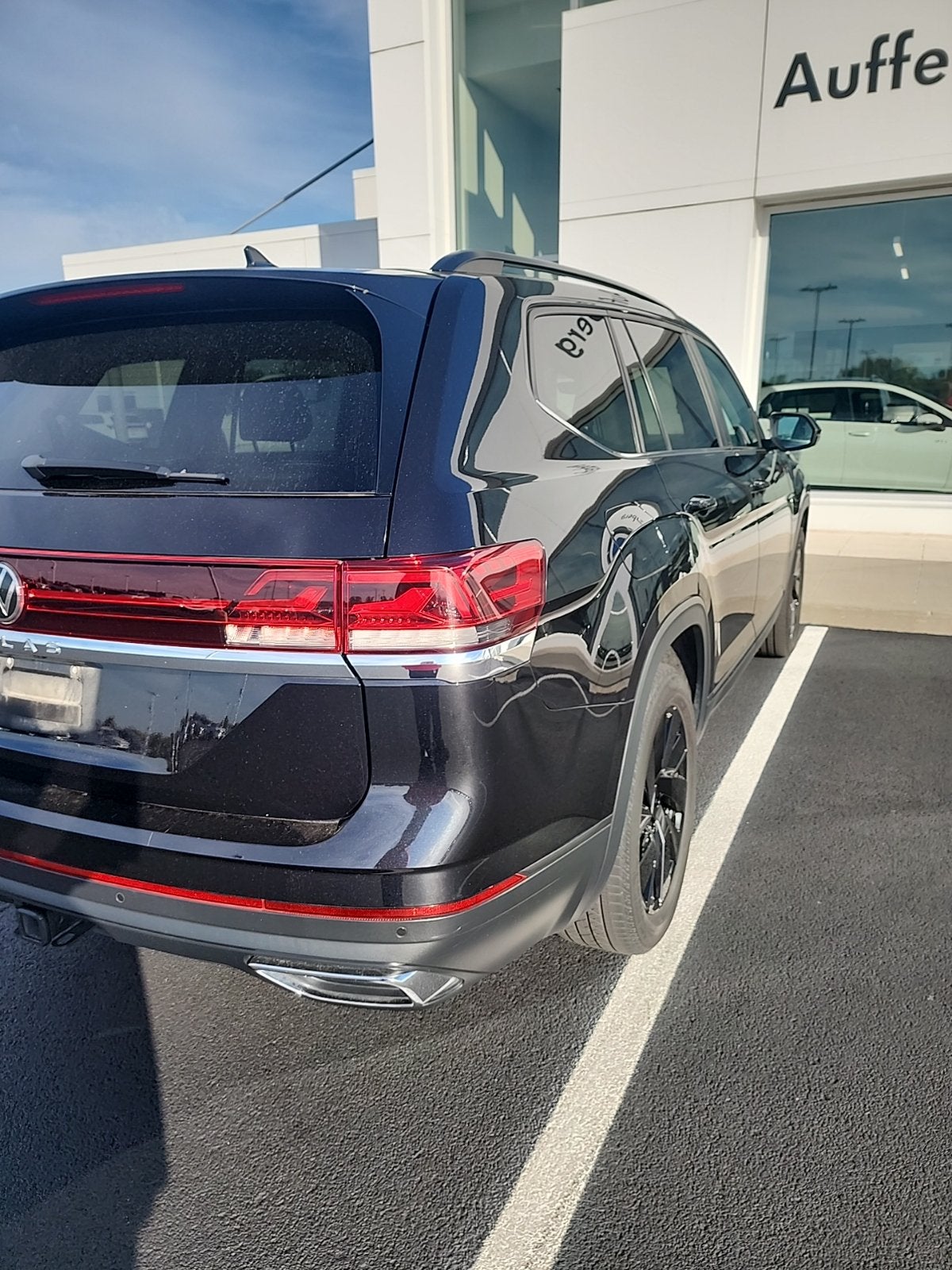 2024 Volkswagen Atlas 2.0T SE w/Technology