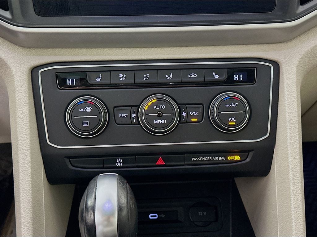 2021 Volkswagen Atlas 3.6L V6 SE w/Technology R-Line