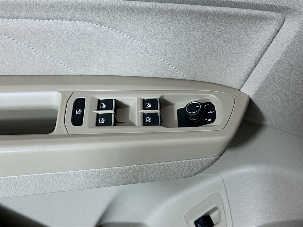 2021 Volkswagen Atlas 3.6L V6 SE w/Technology R-Line