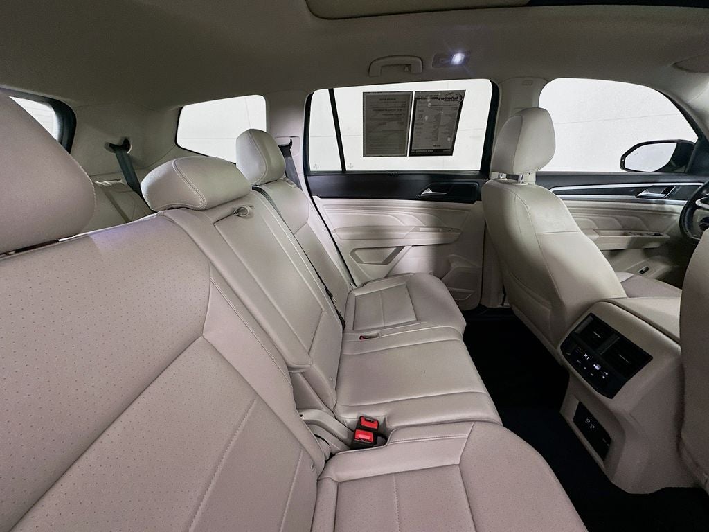 2021 Volkswagen Atlas 3.6L V6 SE w/Technology R-Line