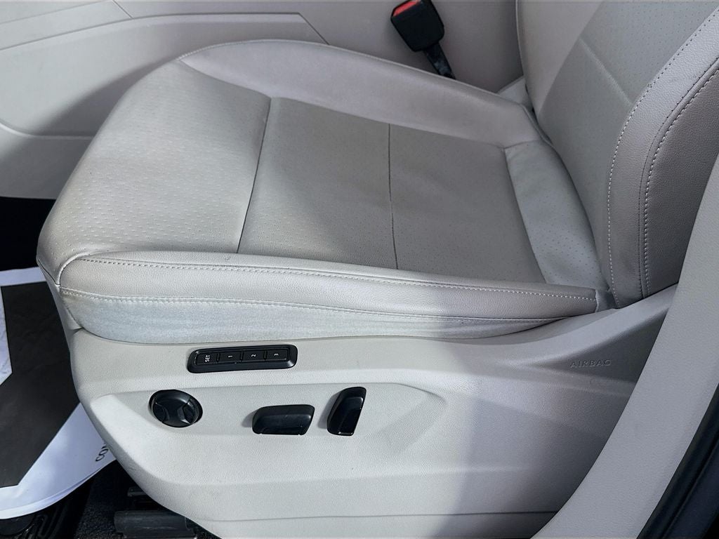 2022 Volkswagen Atlas 3.6L V6 SEL R-Line Black