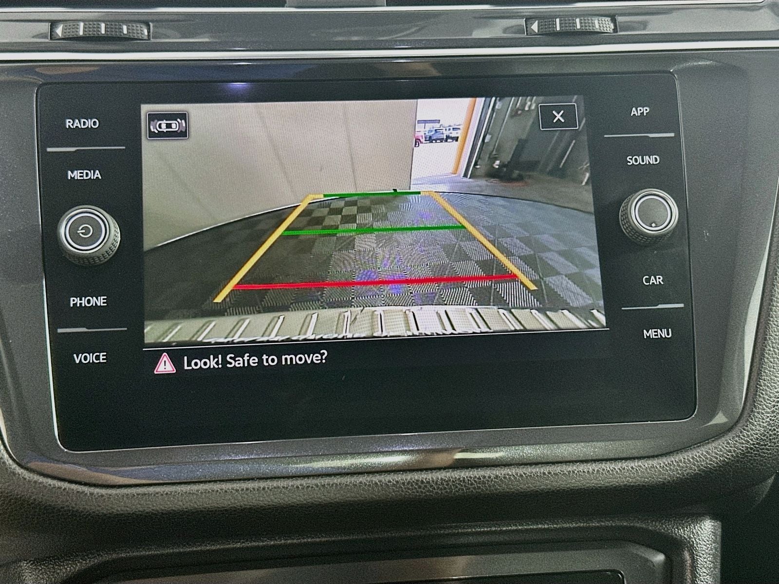 2023 Volkswagen Tiguan SE