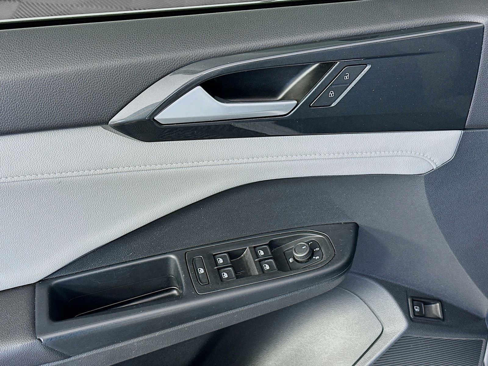 2023 Volkswagen Taos SEL