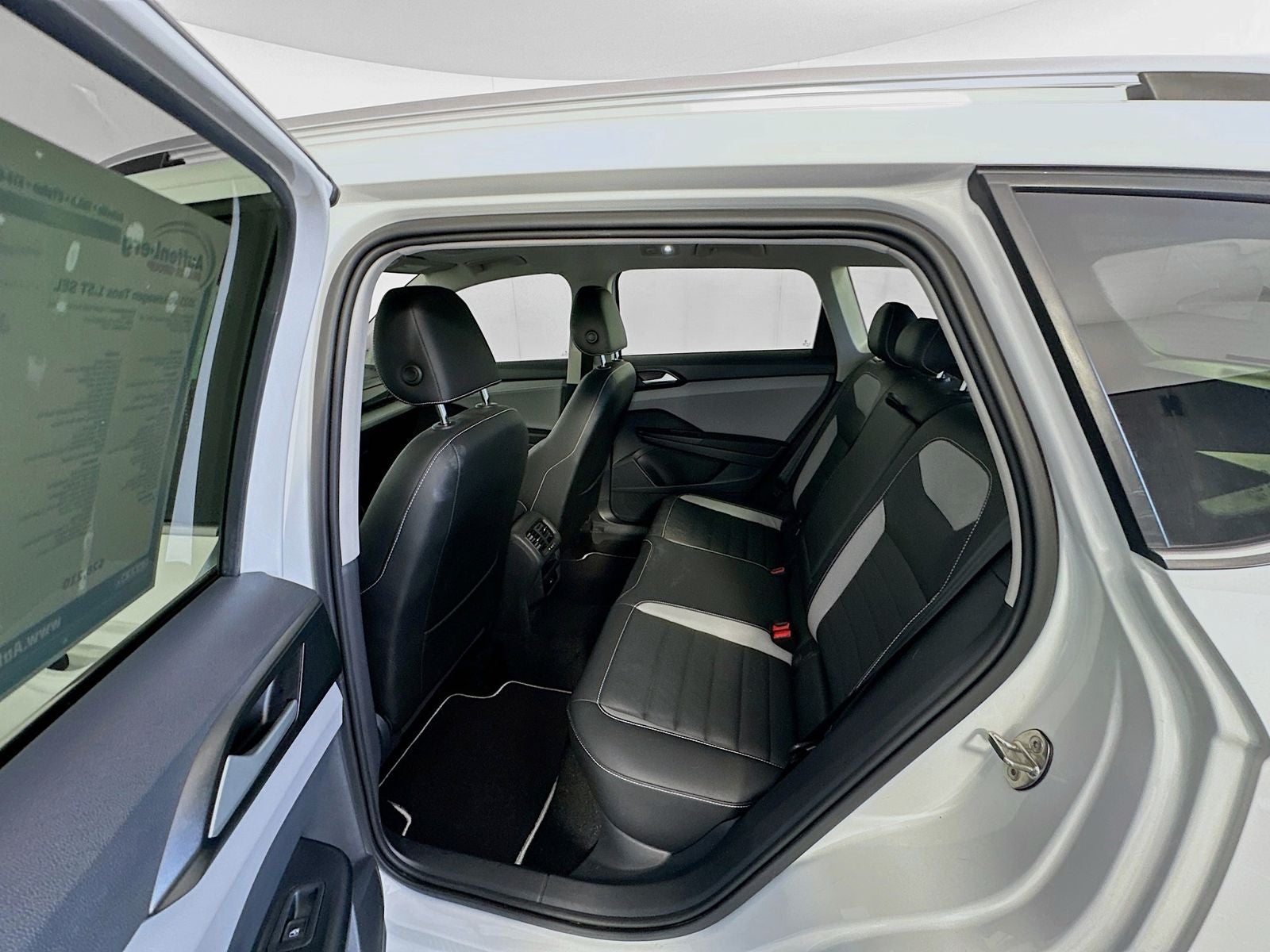 2023 Volkswagen Taos SEL