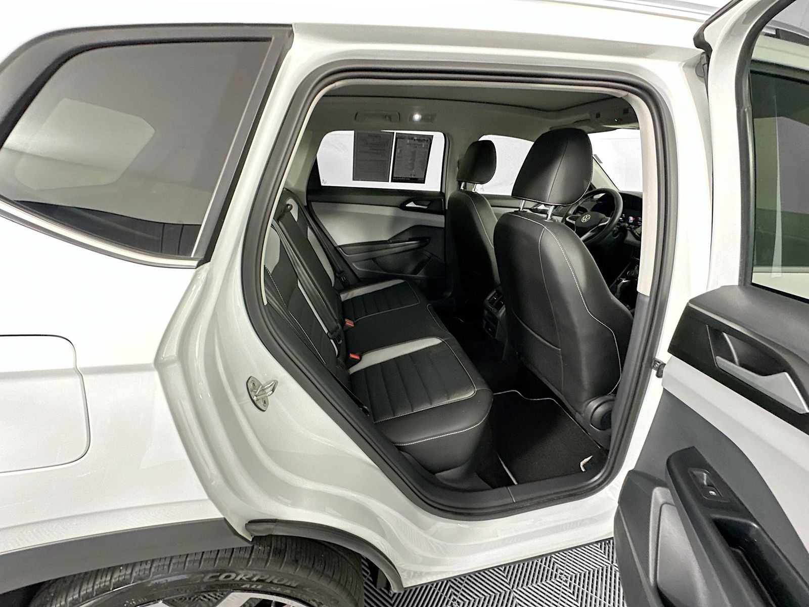 2023 Volkswagen Taos SEL
