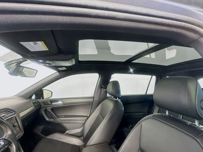 2021 Volkswagen Tiguan SE R-Line Black