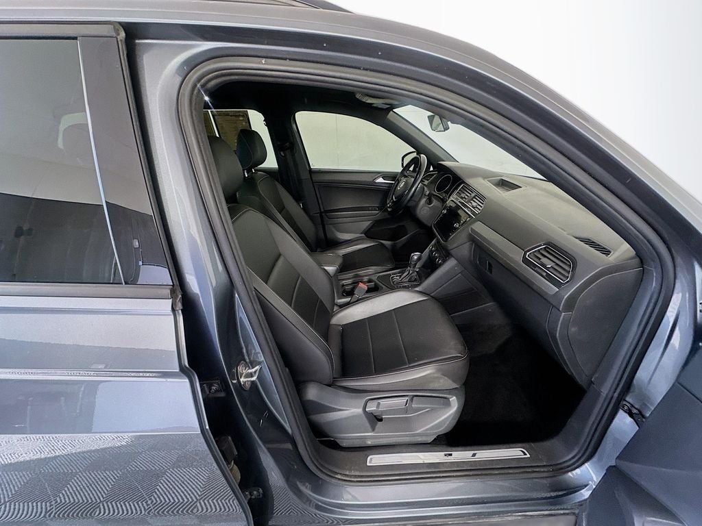 2021 Volkswagen Tiguan SE R-Line Black