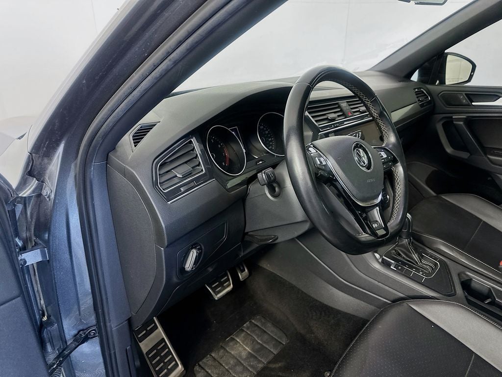 2021 Volkswagen Tiguan SE R-Line Black