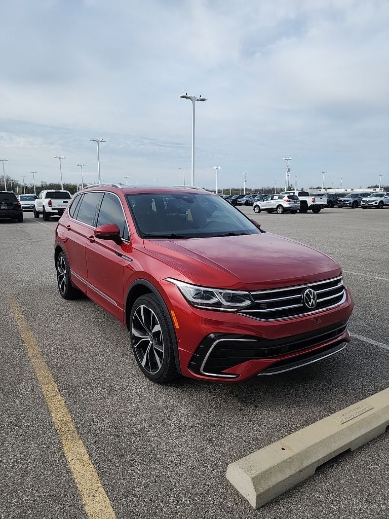 2024 Volkswagen Tiguan SEL R-Line