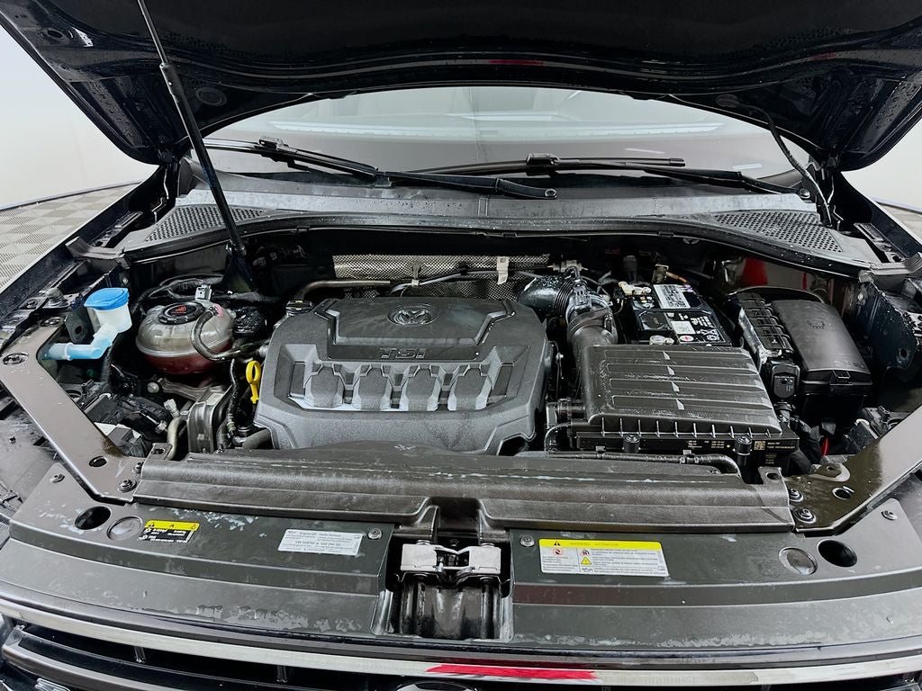2022 Volkswagen Tiguan SE R-Line Black