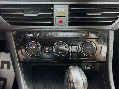 2019 Volkswagen Jetta R-Line