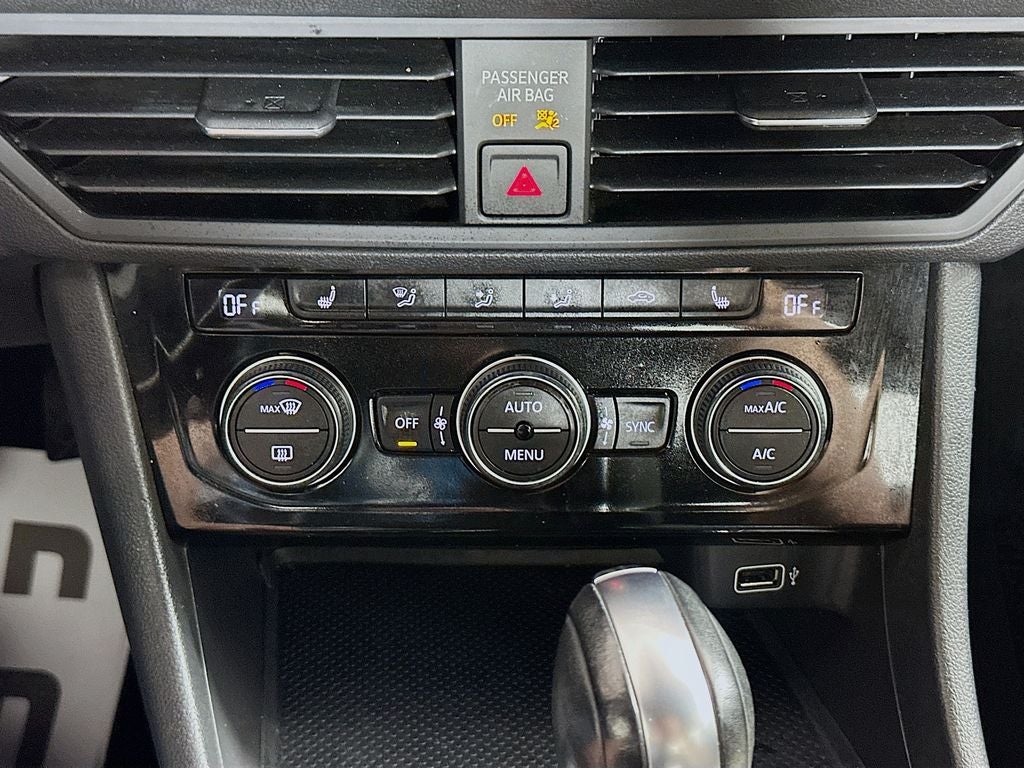 2019 Volkswagen Jetta R-Line