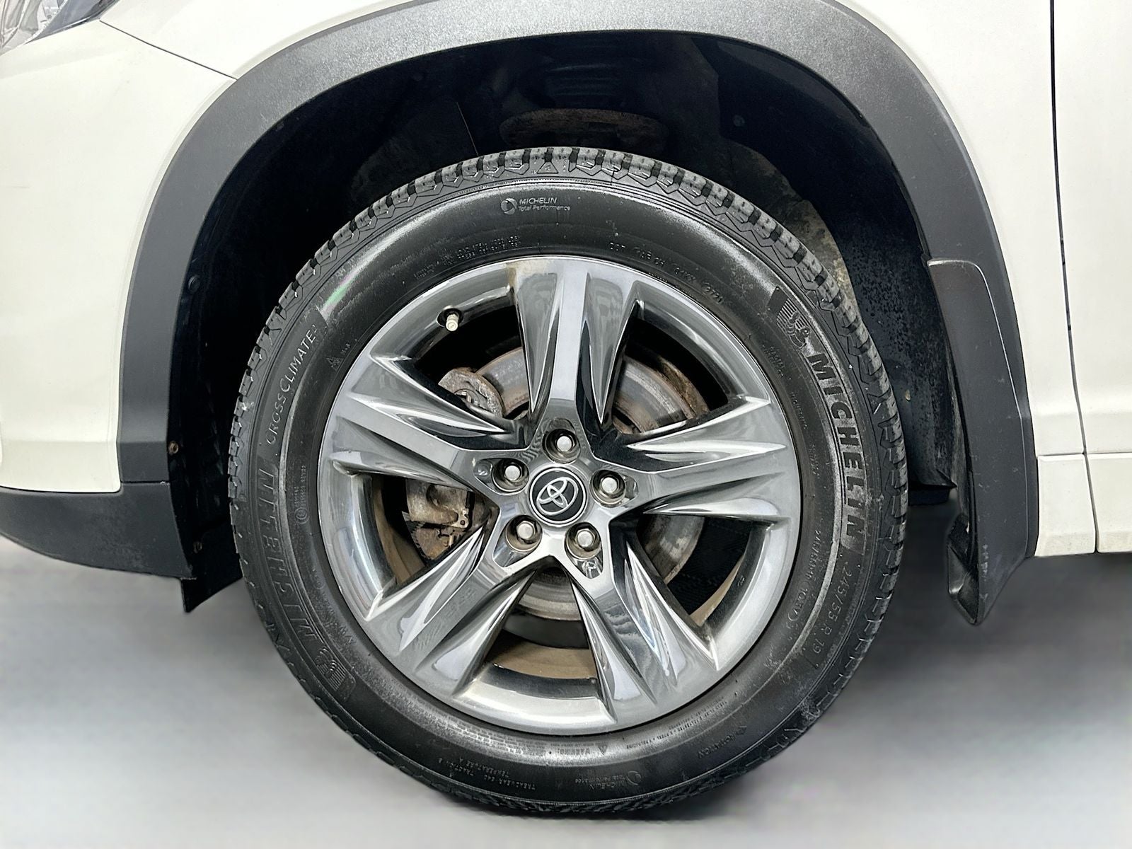 2019 Toyota Highlander Limited Platinum