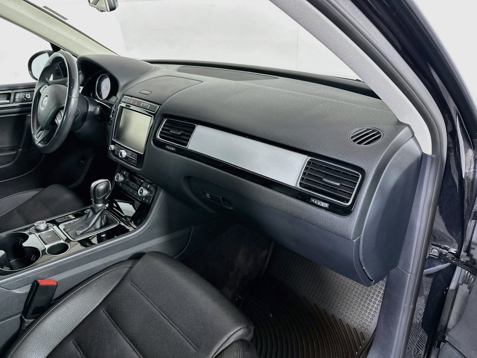 2016 Volkswagen Touareg Sport