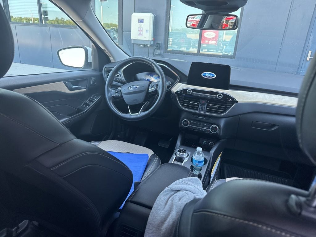 2021 Ford Escape Hybrid Titanium