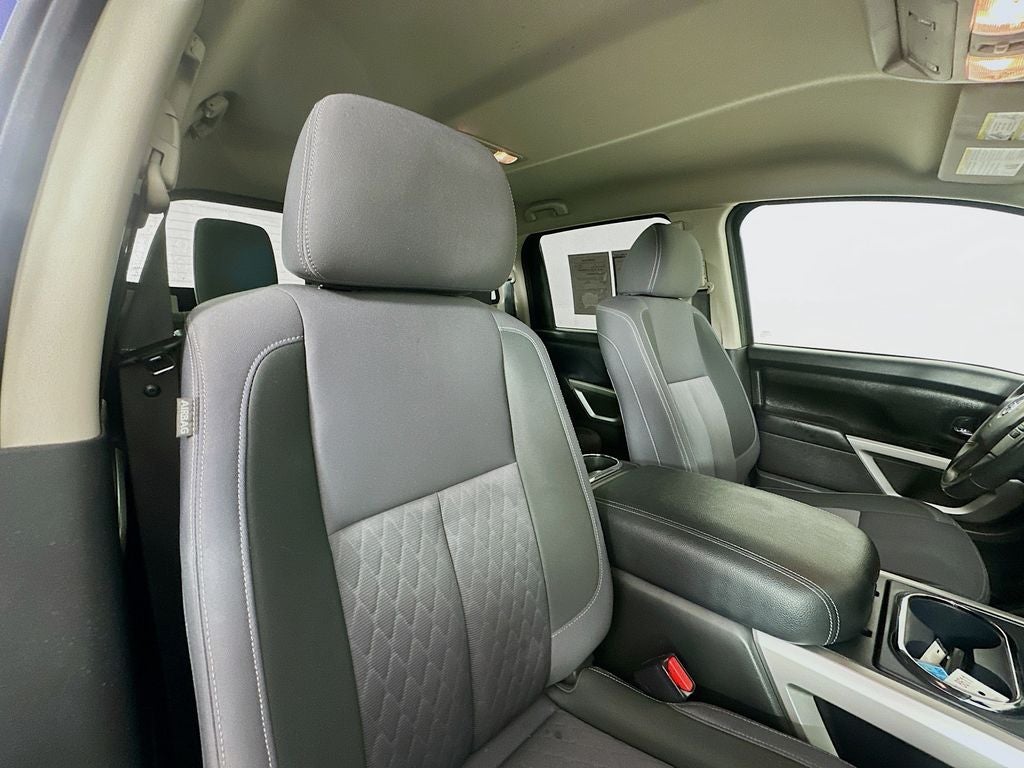 2021 Nissan Titan SV