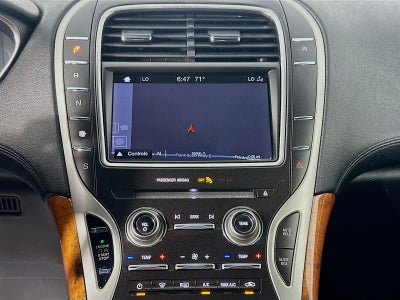 2019 Lincoln Nautilus Select