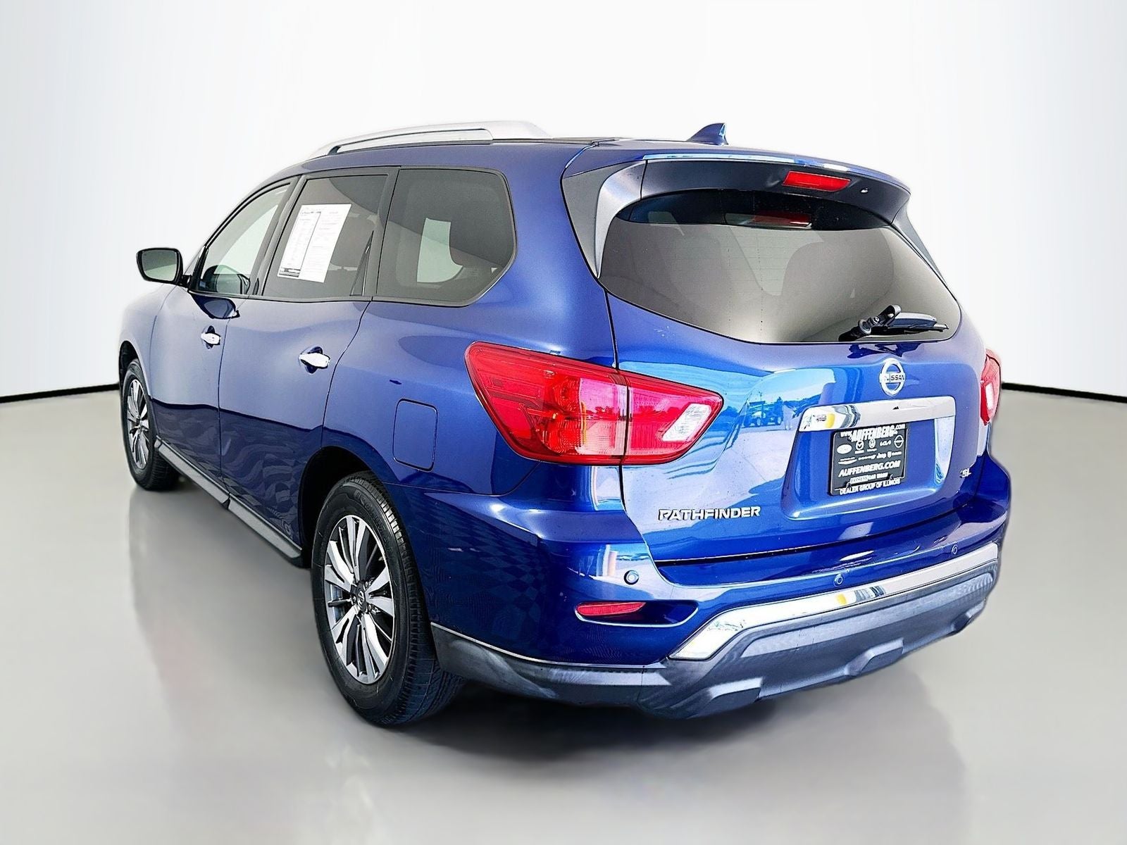 2020 Nissan Pathfinder SL