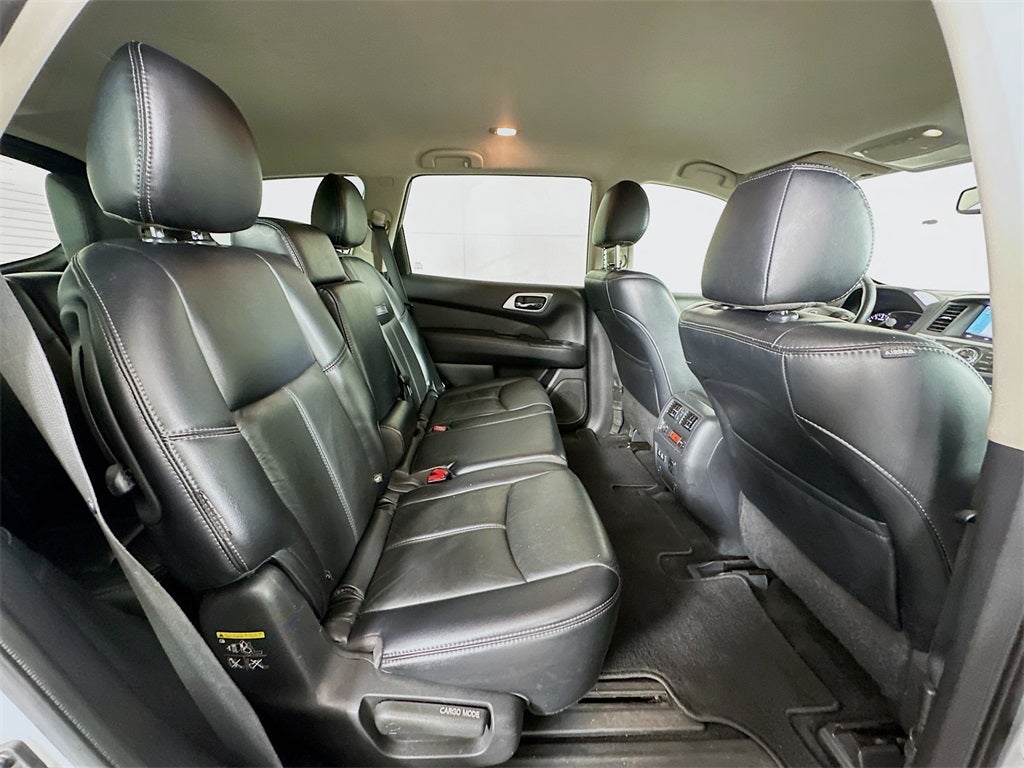 2019 Nissan Pathfinder SL