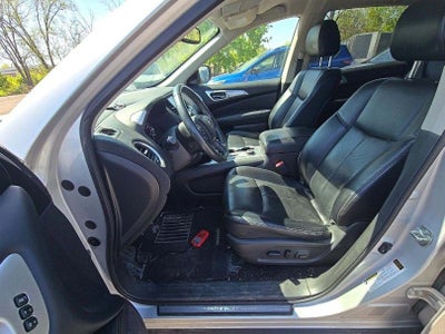 2017 Nissan Pathfinder SL