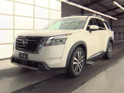 2023 Nissan Pathfinder Platinum