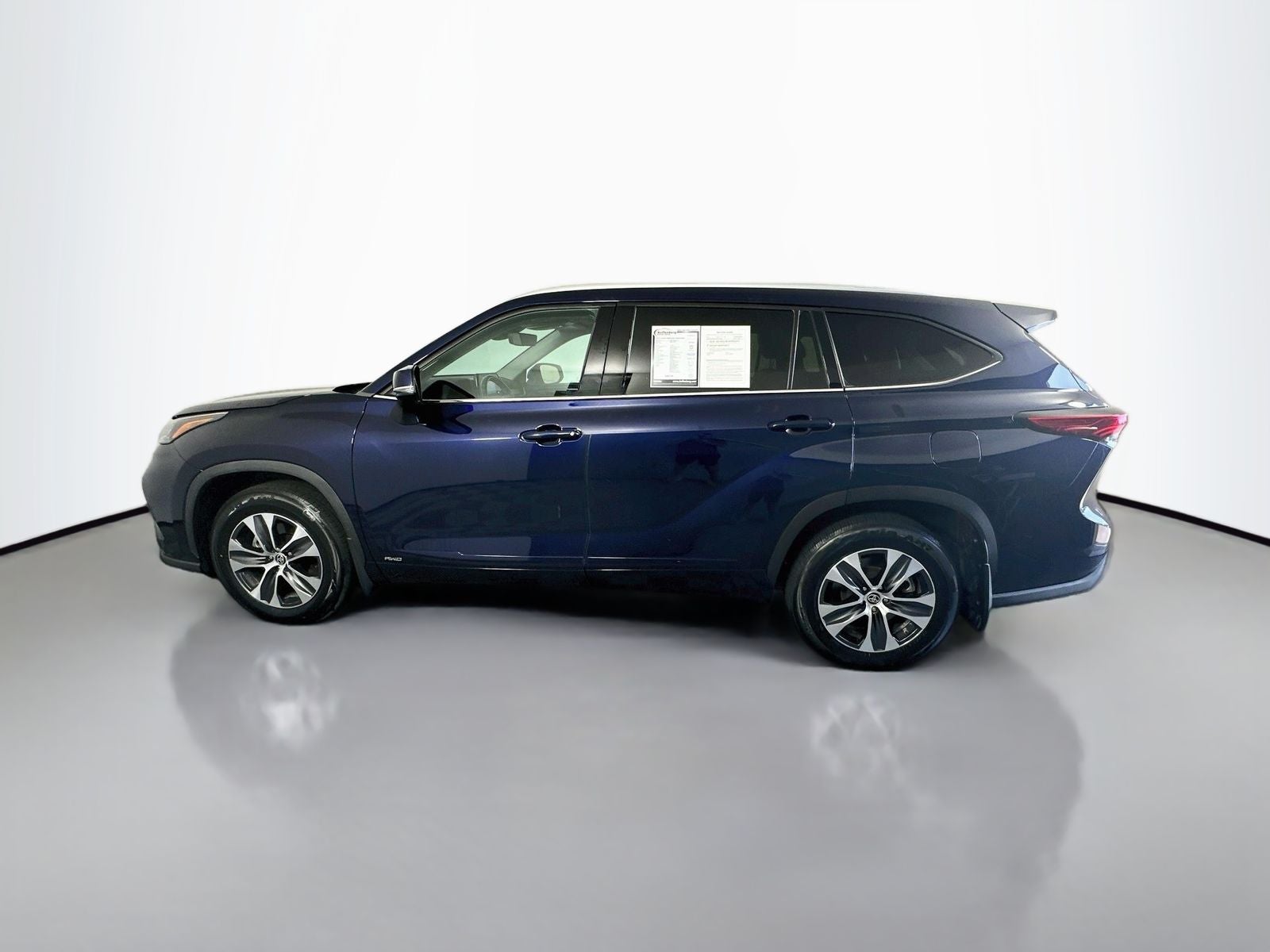 2022 Toyota Highlander Hybrid XLE